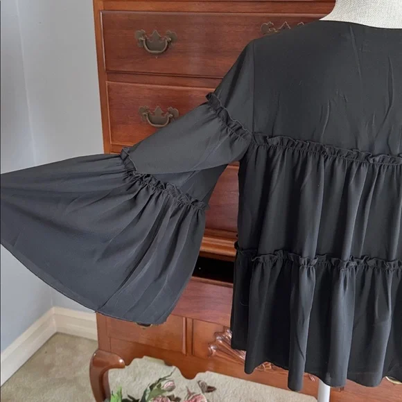 Patrizia Luca Milano Black Ruffled Blouse Size Medium - Picture 7 of 12